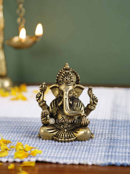 Brass Figurine Ganesha With 4 Hands